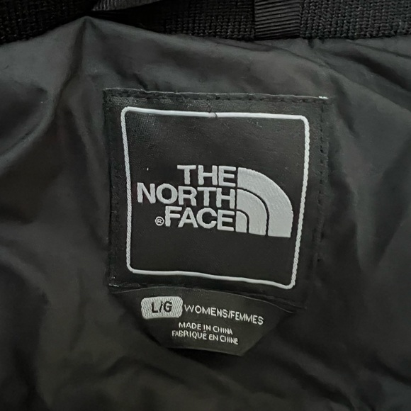 The North Face Women's Tremaya Parka in Deep Purple. Size L. - Picture 8 of 10